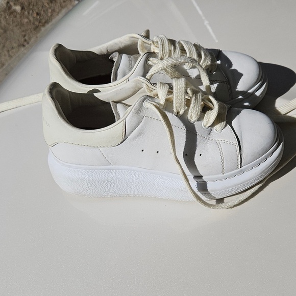 Kids Alexander McQueen White Shoes - Picture 3 of 5